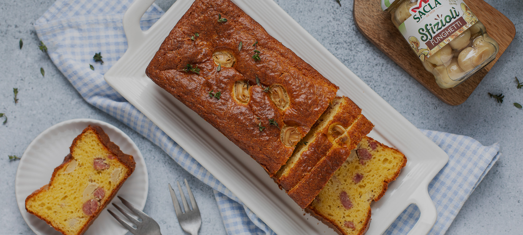 Plumcake salato con Sfiziolì Funghetti Saclà, salame e gruyère